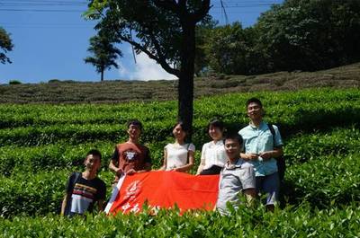 學(xué)術(shù)實(shí)踐比翼飛 校地?cái)y手育英才-記中南財(cái)經(jīng)政法大學(xué)2015年暑期研究生社會(huì)實(shí)踐